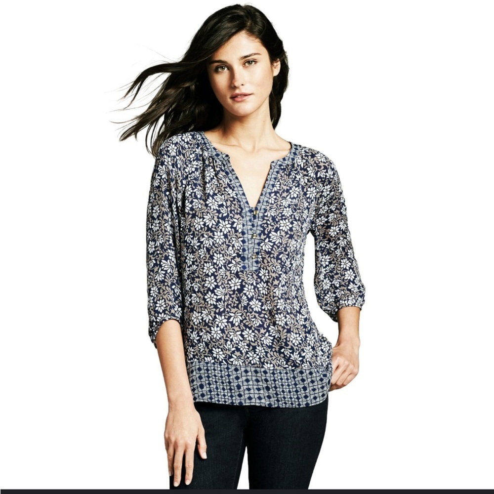 Banana Republic Blue and White Floral Tunic Blouse